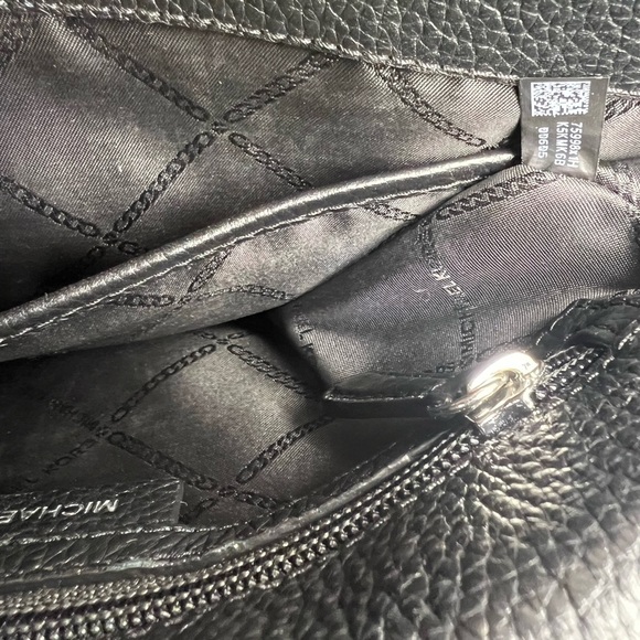 MICHAEL KORS BEDFORD LEGACY LEATHER FLAP SHOULDER BAG in BLACK - EUC - Picture 10 of 10